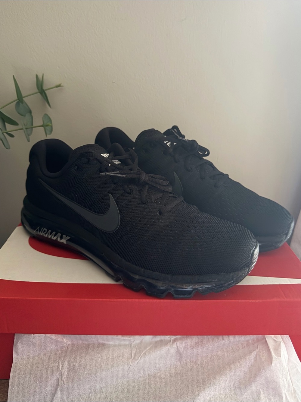 Nike Air Max 2017 Men’s Running Shoes - Triple Black Size 10.5
